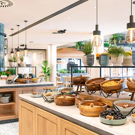 فندق A-rosa Gardasee سالو